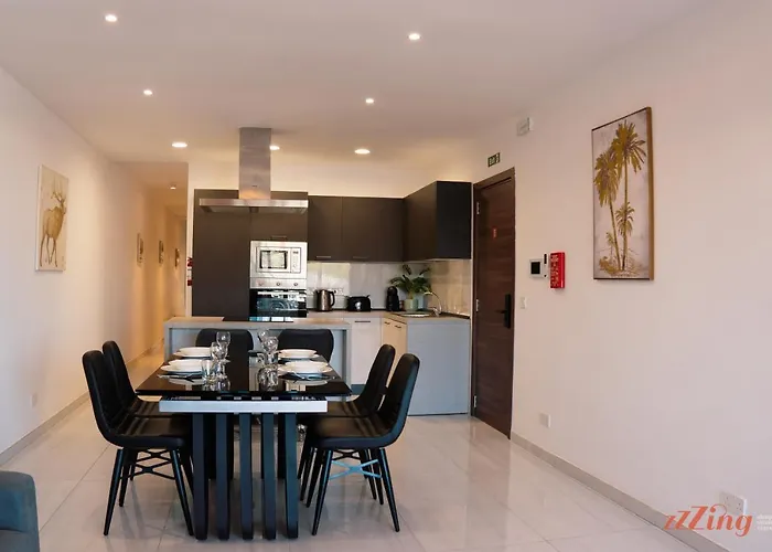 Scenic Modern 3 Bedroom Seaview *