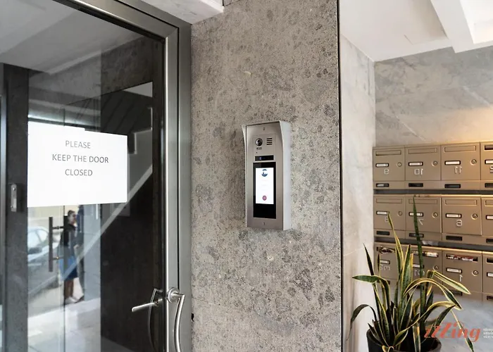 Scenic Modern 3 Bedroom Seaview Daire